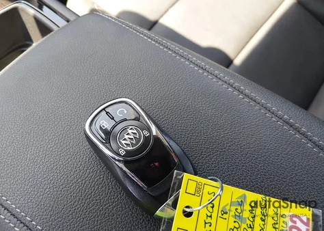 2018 Buick Regal Sportback Essence z USA, uszkodzony, nr VIN W04GP6SX9J1091640